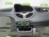 Recambio de salpicadero para renault twingo 1.2 16v referencia OEM IAM  NEGRO 