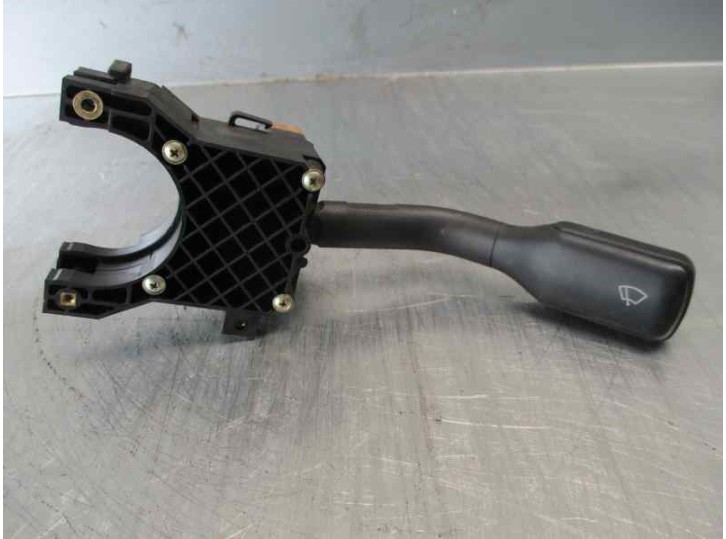 Recambio de mando limpia para audi a6 berlina (c4) 2.3 referencia OEM IAM 