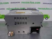 Replacement audio system / CD radio for Volkswagen Passat Variant (3C5) 2.0 TDI DPF OEM IAM reference 1K0035186AA 