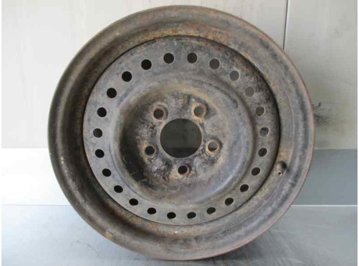 Recambio de llanta para seat alhambra (7v8) 1.9 tdi referencia OEM IAM 04684922AB R1561/2JX15CHET40 HIERRO