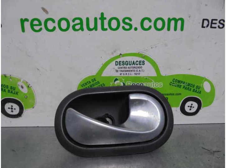 Recambio de maneta interior delantera derecha para renault scenic ii grand luxe privilege referencia OEM IAM 8200028486 CAJA 1 