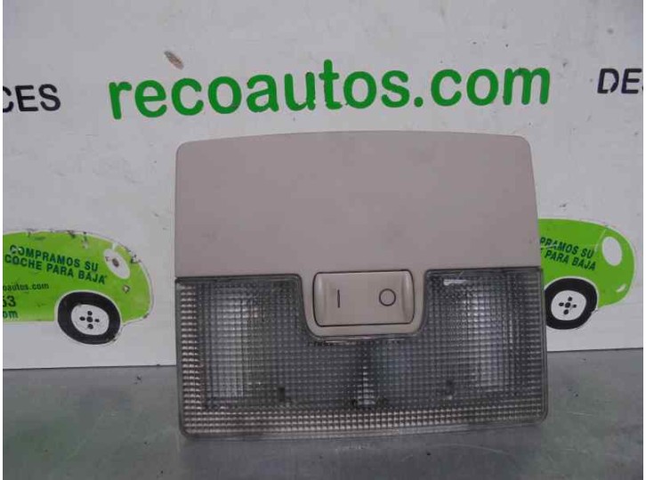 Recambio de luz interior para audi a6 avant (4b5) 2.5 v6 24v tdi referencia OEM IAM 4B0947105 TRASERA