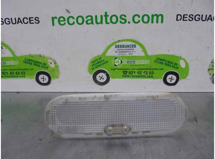 Recambio de luz interior para renault modus 1.4 16v referencia OEM IAM 8200074362 