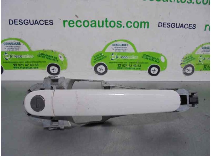 Replacement front left exterior door handle for Skoda Octavia Sedan (1Z3) 1.9 TDI OEM IAM reference BOX 6 