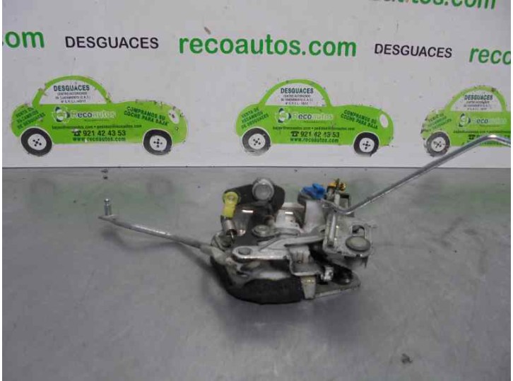 Replacement front right door lock for Hyundai H 1 2.5 CRDi CAT OEM IAM reference 813204A000 5 DOORS