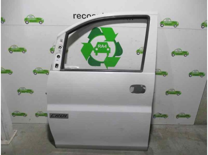 Replacement front left door for Hyundai H 1 2.5 CRDi CAT OEM IAM reference 760034A102 WHITE 5D