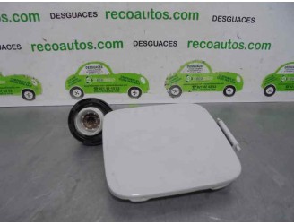 Replacement fuel filler flap for Hyundai H 1 2.5 CRDi CAT OEM IAM reference 695104A002 