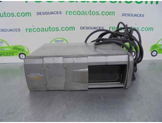 Recambio de sistema audio / radio cd para renault trafic caja cerrada (ab 4.01) 1.9 diesel referencia OEM IAM DJ012330343 