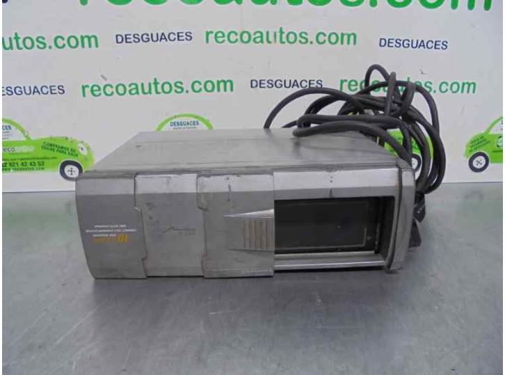 Recambio de sistema audio / radio cd para renault trafic caja cerrada (ab 4.01) 1.9 diesel referencia OEM IAM DJ012330343 