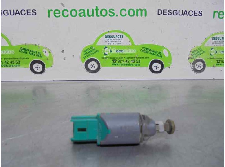 Recambio de interruptor para renault trafic caja cerrada (ab 4.01) 1.9 diesel referencia OEM IAM 8200168240 