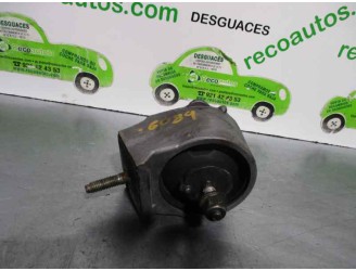 Replacement right engine mount for Renault 21 saloon (B/L48) 2.1 diesel OEM IAM reference 