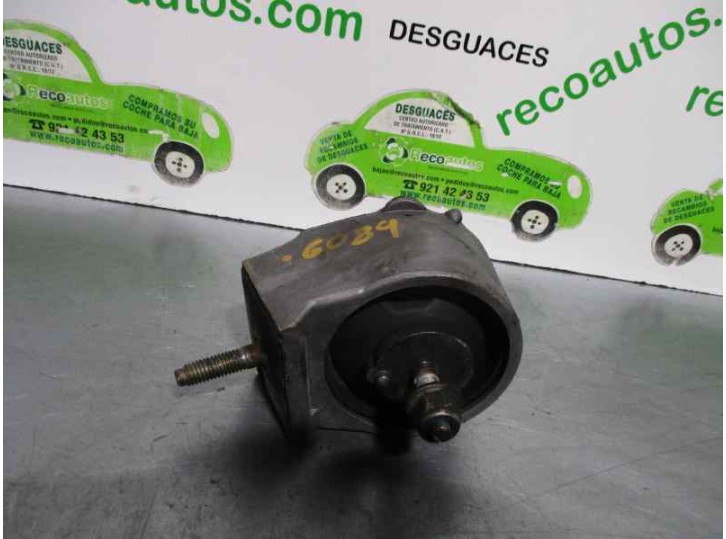 Replacement right engine mount for Renault 21 saloon (B/L48) 2.1 diesel OEM IAM reference 