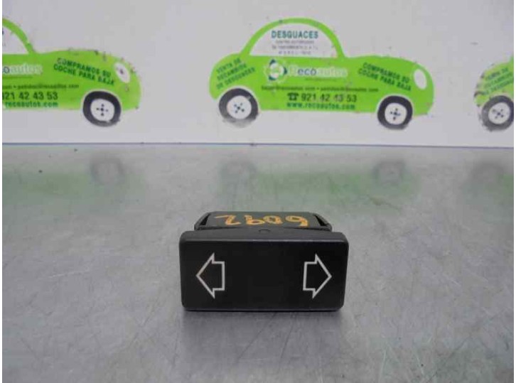 Recambio de mando elevalunas trasero derecho para peugeot 405 berlina 1.9 turbodiesel referencia OEM IAM 