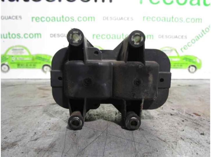 Replacement ignition coil for Peugeot 306 saloon 3/5 doors (s1) 1.8 cat OEM IAM reference 0221503025 BOSCH