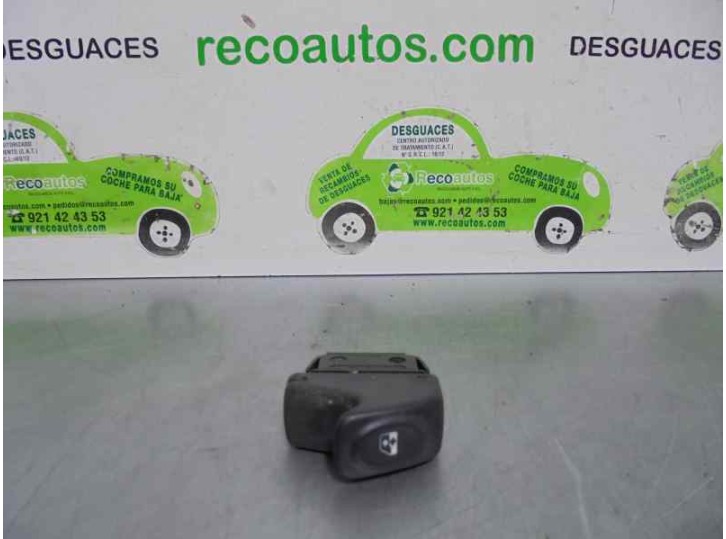 Recambio de mando elevalunas delantero izquierdo para renault clio ii fase i (b/cbo) 1.4 referencia OEM IAM 3117414 