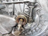 Recambio de caja cambios para daewoo nubira berlina 2.0 cat referencia OEM IAM BC372 RQ002458 