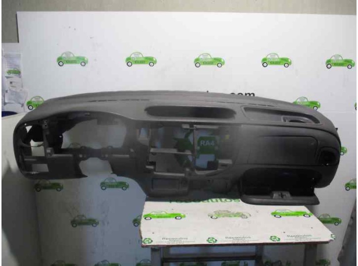 Recambio de salpicadero para ford transit mod. 2000 combi 2.0 td cat referencia OEM IAM 