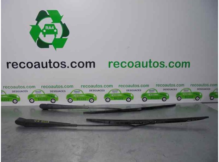 Recambio de brazo limpia delantero derecho para ford transit mod. 2000 combi 2.0 td cat referencia OEM IAM 