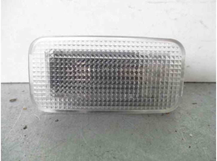 Recambio de piloto matricula para toyota avensis (t27) 2.2 d-4d cat referencia OEM IAM   