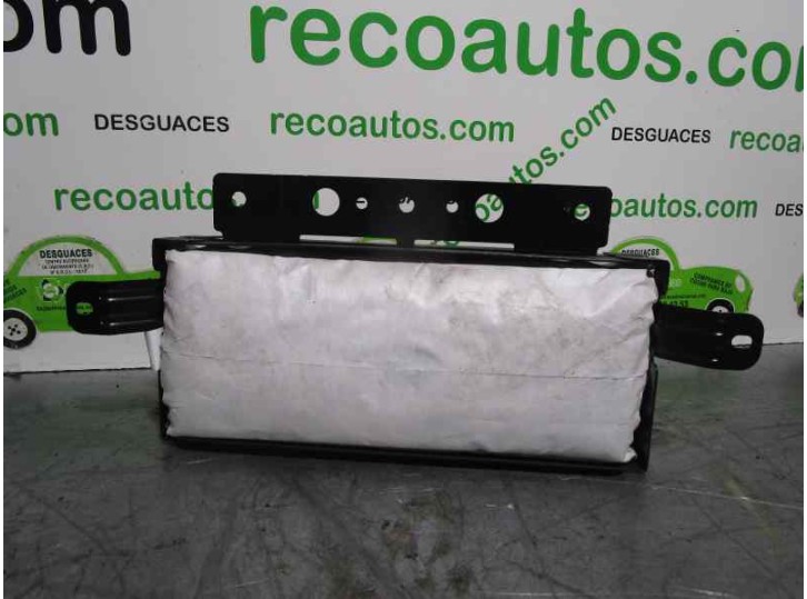 Recambio de airbag delantero derecho para kia magentis 2.0 cat referencia OEM IAM 8453038XXX  