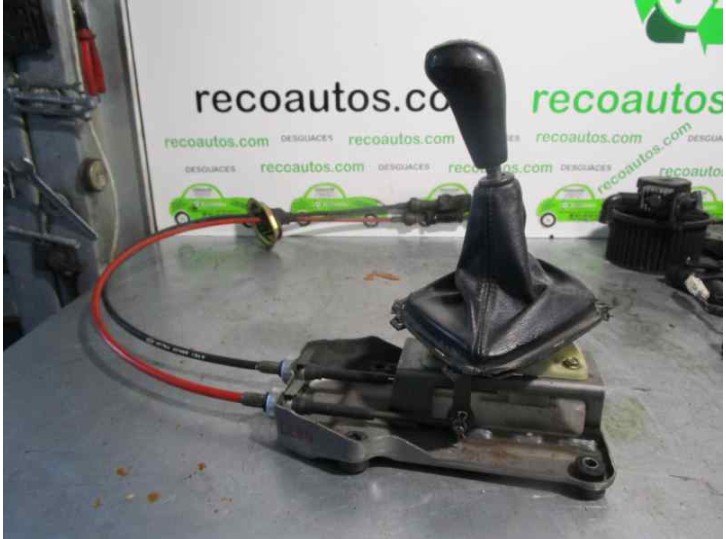 Replacement gear lever for Kia Magentis 2.0 cat OEM IAM reference 