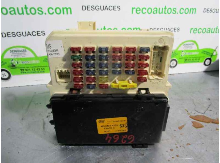 Recambio de caja reles / fusibles para kia magentis 2.0 cat referencia OEM IAM 954003C200 01063M 