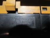 Replacement front left window lift switch for Kia Magentis 2.0 cat OEM IAM reference 621W02250 