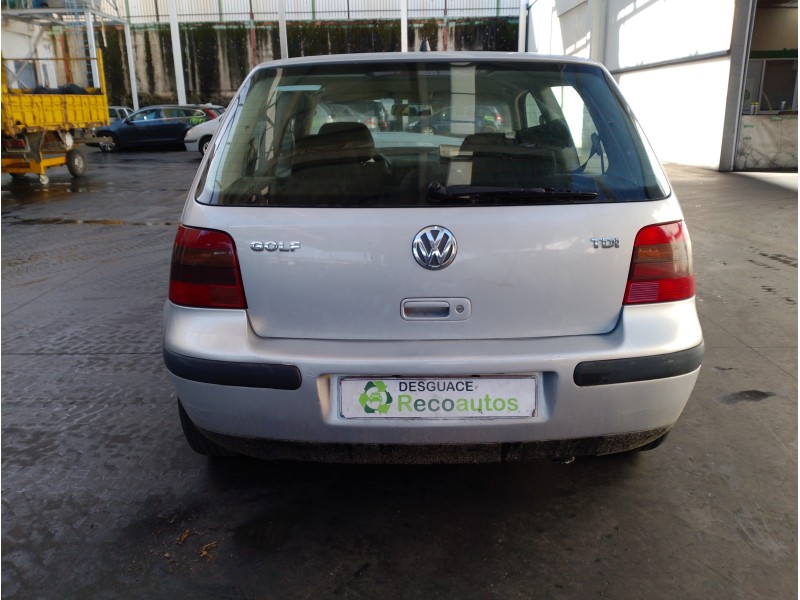 volkswagen golf iv berlina (1j1) del año 2000