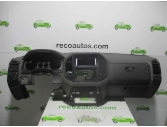 Recambio de salpicadero para mitsubishi montero (v60/v70) 3.2 di-d cat referencia OEM IAM  NEGRO Y GRIS 