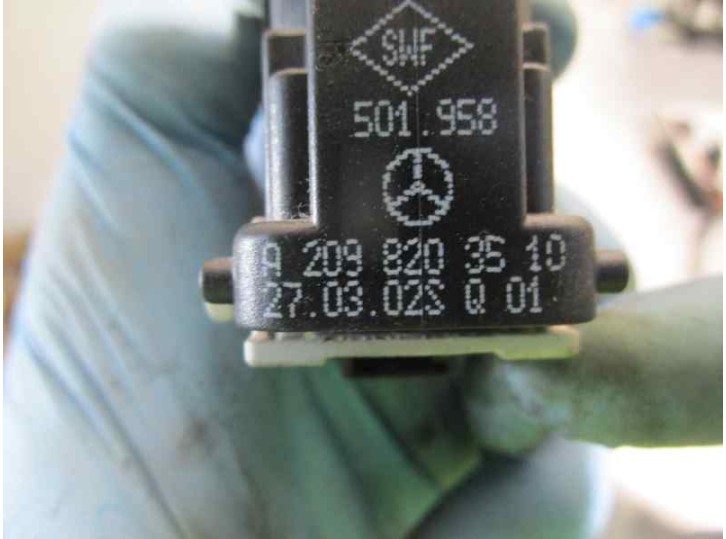 Recambio de mando elevalunas trasero derecho para mercedes-benz clase clk (w209) coupe 2.6 cat referencia OEM IAM A209820510 