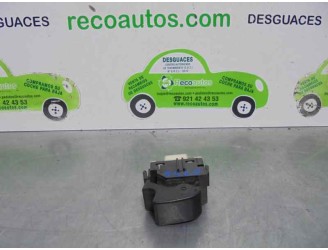 Recambio de mando elevalunas trasero derecho para toyota avensis wagon (t25) 2.0 d-cat referencia OEM IAM 8481005050 
