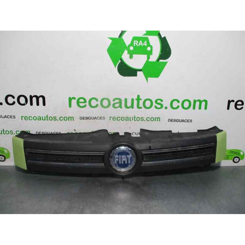 Recambio de rejilla delantera para fiat panda (169) 1.2 cat referencia OEM IAM 735353899  