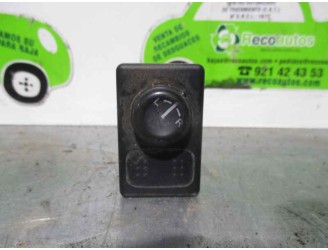 Replacement mirror control switch for Nissan Pick-Up (D22) double cab Challenge 4x4 OEM IAM reference 25570BM400 