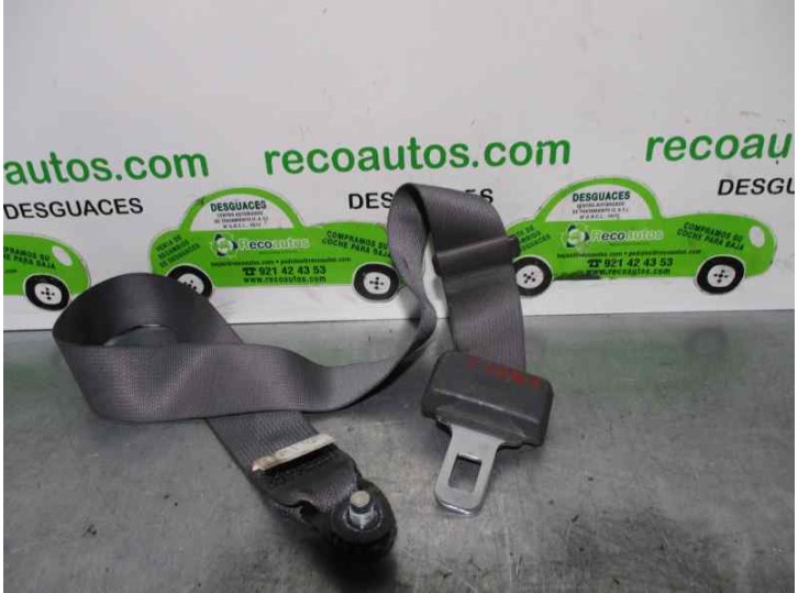 Replacement rear central seat belt for Nissan Pick-Up (D22) double cab Challenge 4x4 OEM IAM reference 4 DOORS