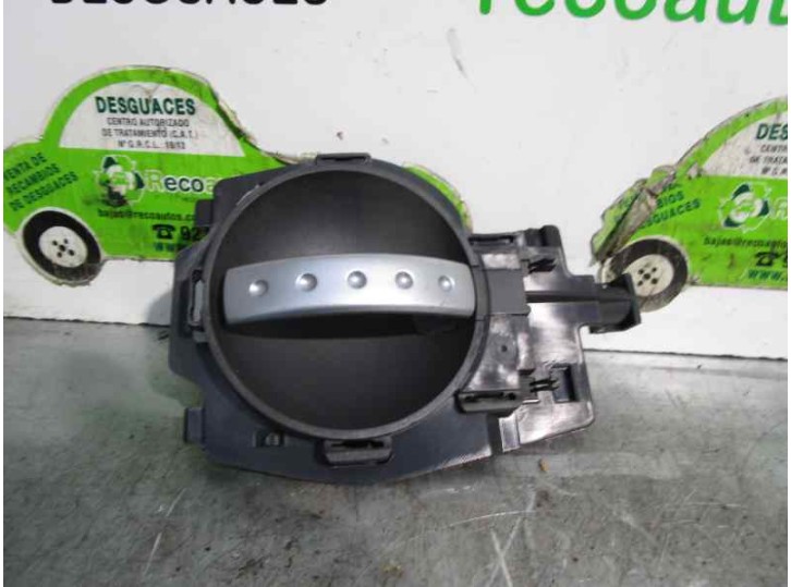Recambio de maneta interior trasera izquierda para citroën c3 1.4 sx plus referencia OEM IAM 9647164377 8136G 