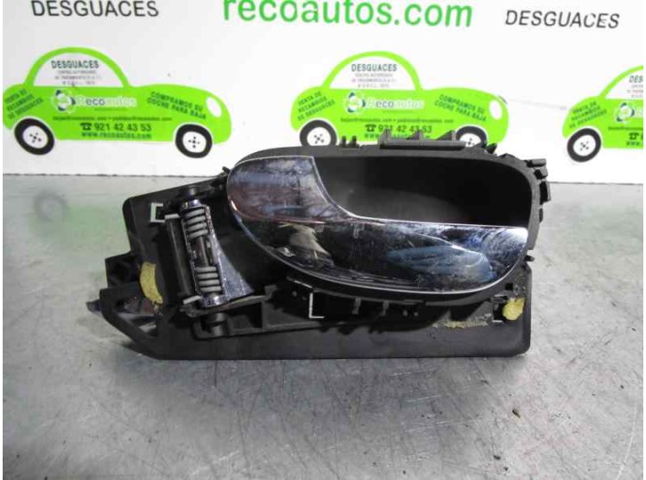 Replacement front left interior door handle for Peugeot 307 CC (S2) 2.0 16V HDI FAP CAT (RHR / DW10BTED4) OEM IA reference
