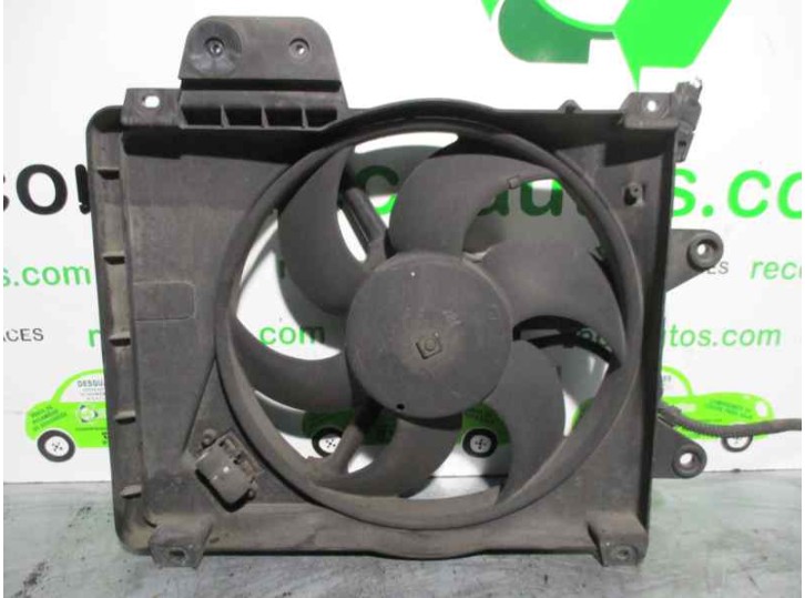 Recambio de electroventilador para fiat punto berl. (176) td s / td 70 s referencia OEM IAM 7740875 B566 VALEO