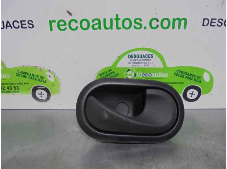 Recambio de maneta interior delantera derecha para renault kangoo 1.5 dci diesel fap referencia OEM IAM 8248310580  