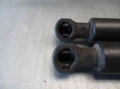 Recambio de amortiguadores maletero / porton para renault safrane (b54) 2.2 turbodiesel referencia OEM IAM 7700413083 210183 