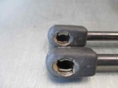 Replacement trunk / tailgate dampers for Suzuki Swift Saloon (MZ) Rock am Ring (3-door) OEM IAM reference 