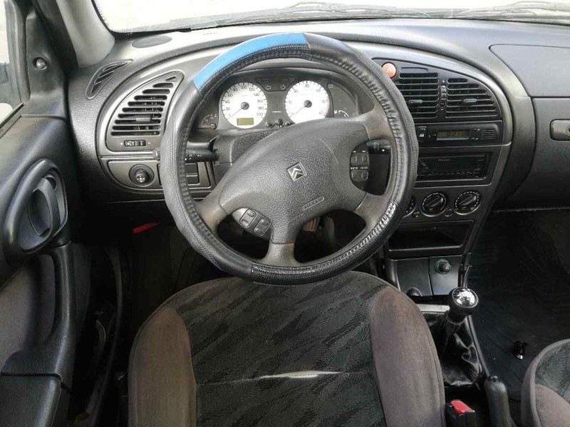 citroën xsara berlina del año 2000
