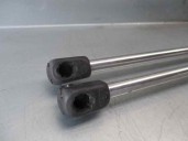 Replacement trunk / tailgate strut dampers for Hyundai Trajet (FO) 2.0 CRDi CAT OEM IAM reference 1099829 90646 
