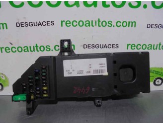 Recambio de caja reles / fusibles para opel signum 2.2 16v cat (z 22 yh / lch) referencia OEM IAM 13120953 