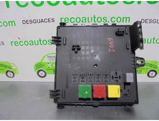 Recambio de caja reles / fusibles para opel signum 2.2 16v cat (z 22 yh / lch) referencia OEM IAM 13112914  