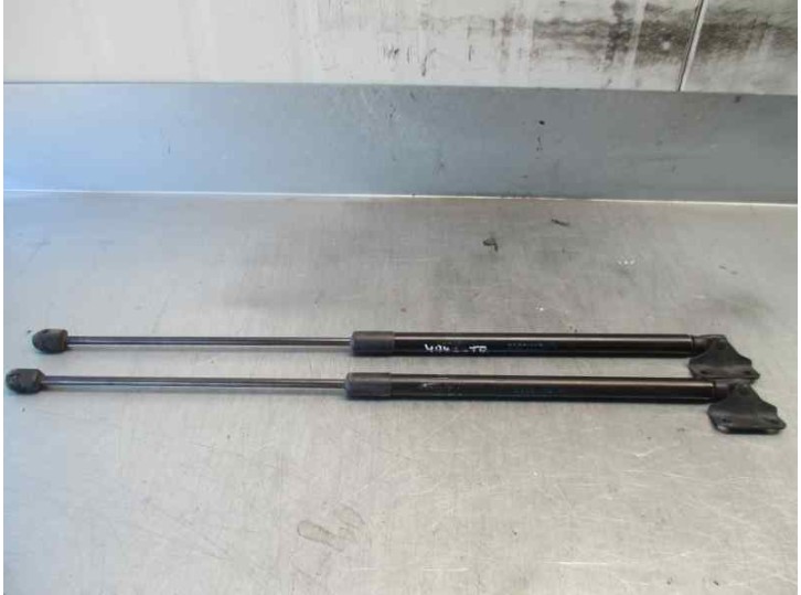 Replacement trunk / tailgate struts for Opel Corsa D 1.2 16v LPG OEM IAM reference 13182309 031148 