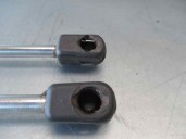 Recambio de amortiguadores maletero / porton para nissan trade referencia OEM IAM 