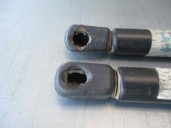 Recambio de amortiguadores maletero / porton para nissan trade referencia OEM IAM 