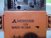 Recambio de caja reles / fusibles para mitsubishi space star (dg0) 1.9 di-d cat referencia OEM IAM MB953355 