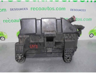 Recambio de caja reles / fusibles para toyota previa (r30) 2.0 turbodiesel cat referencia OEM IAM 8267228040 9098702010 DENSO