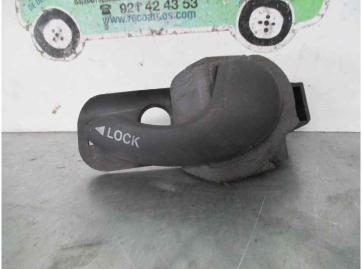 Replacement front right interior door handle for Fiat Doblo Cargo (223) 1.9 JTD CAT OEM IAM reference 0735297114 
